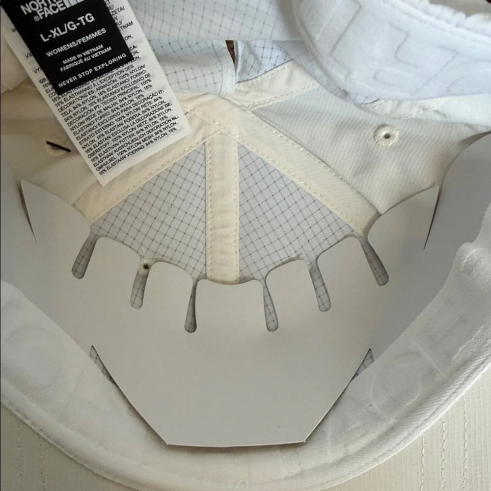 NWT The North Face Women's Horizon Hat Size L/XL in Gardenia White Ponytail